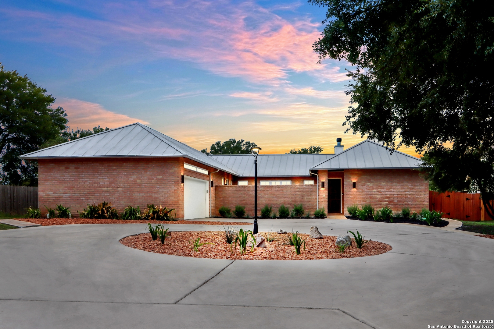 352 Ridge Crest Drive Seguin, TX 78155 - Photo 6 of 49