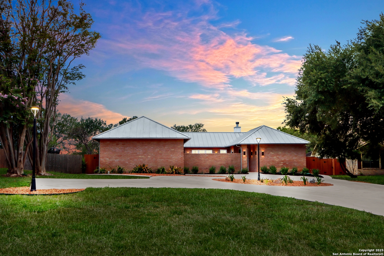 352 Ridge Crest Drive Seguin, TX 78155 - Photo 7 of 49