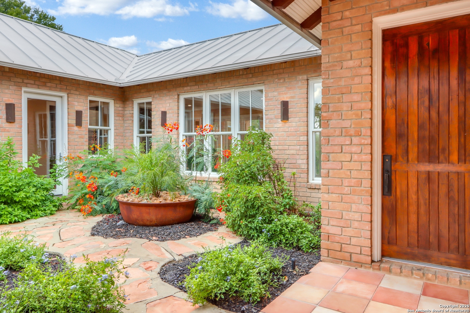 352 Ridge Crest Drive Seguin, TX 78155 - Photo 8 of 49