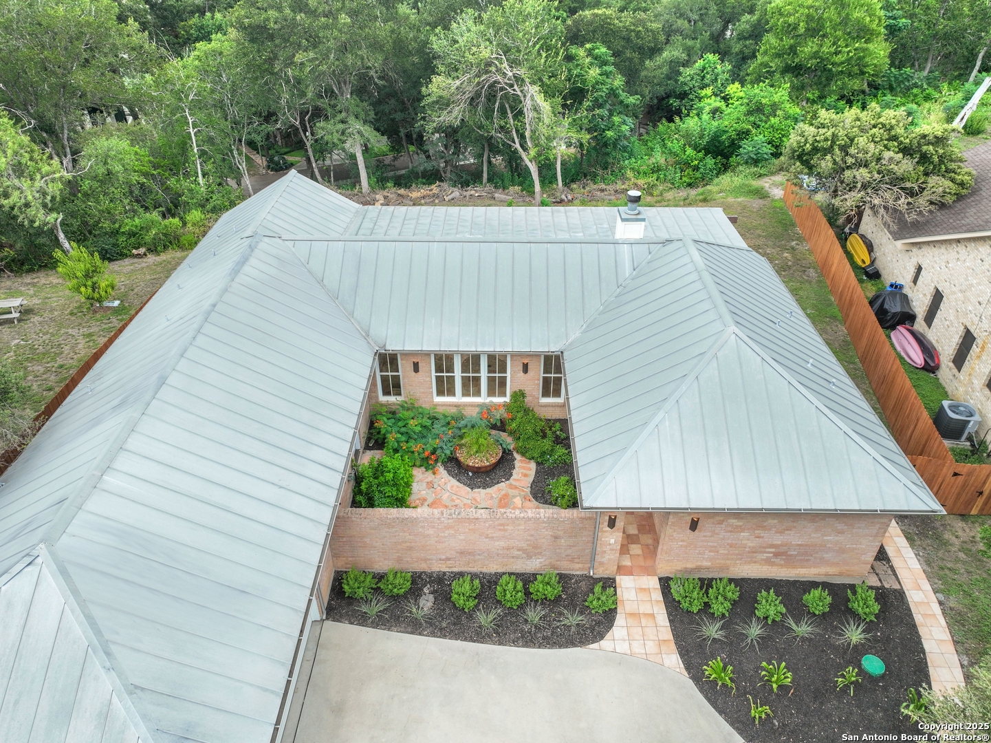 352 Ridge Crest Drive Seguin, TX 78155 - Photo 9 of 49