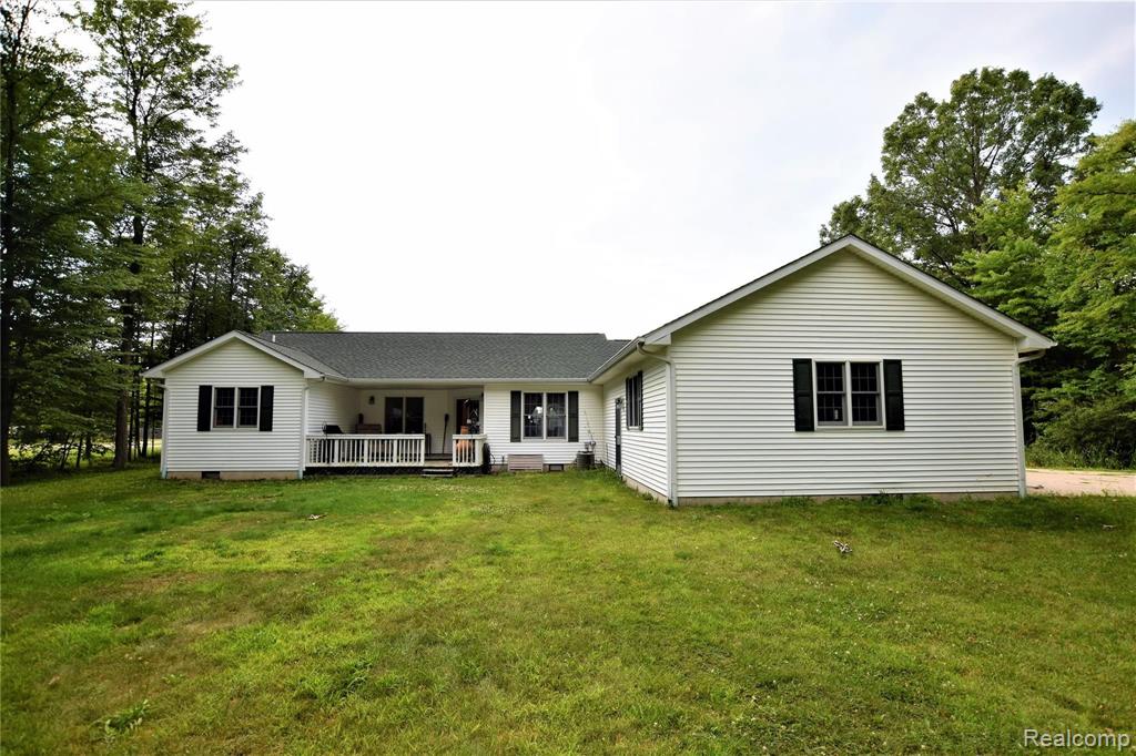 9901 Marshall Road Birch Run, MI 48415 - Photo 2 of 35