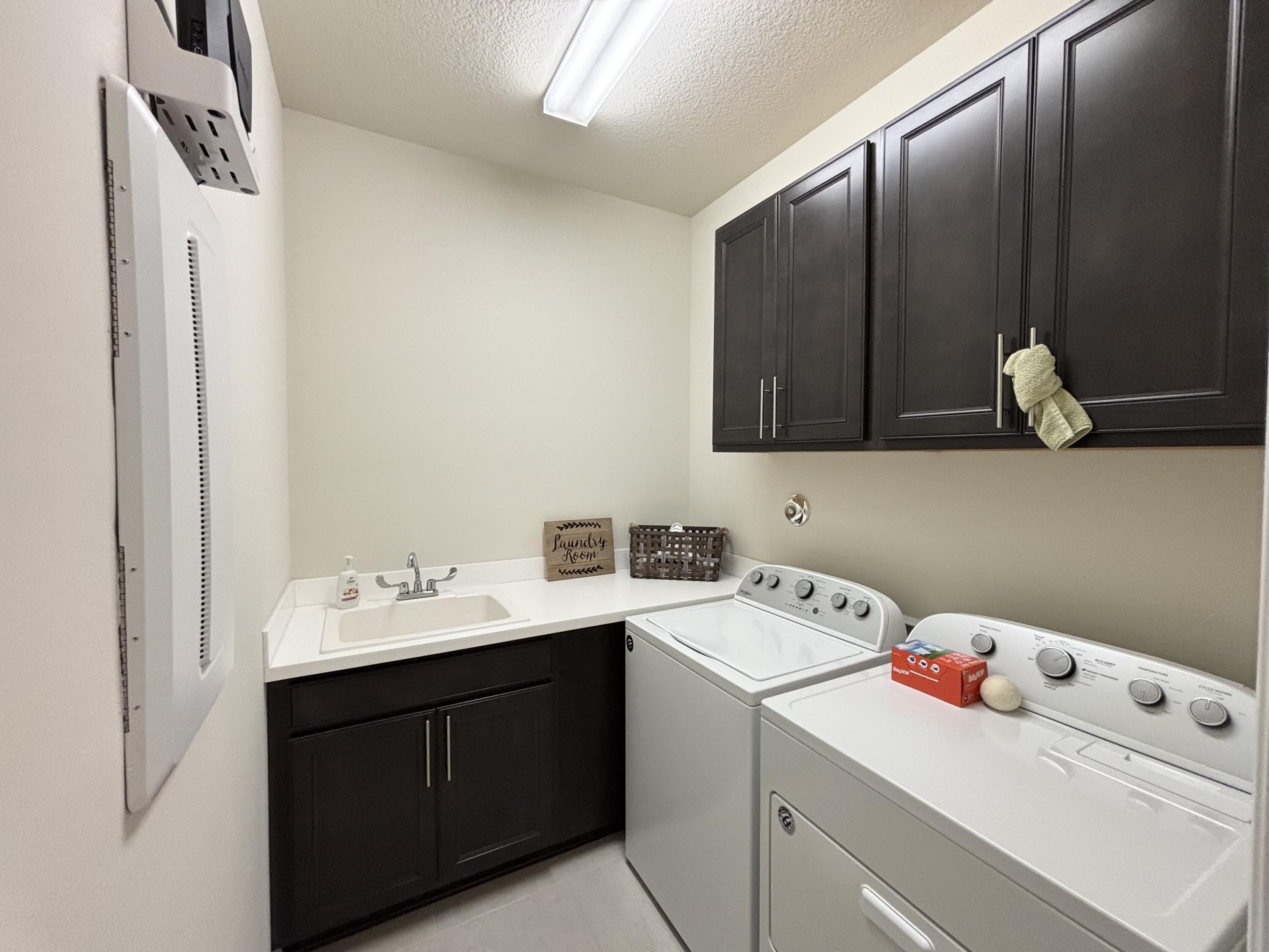 8349 Cadre Noir Road Wellington, FL 33467 - Photo 21 of 32 IMG_7576