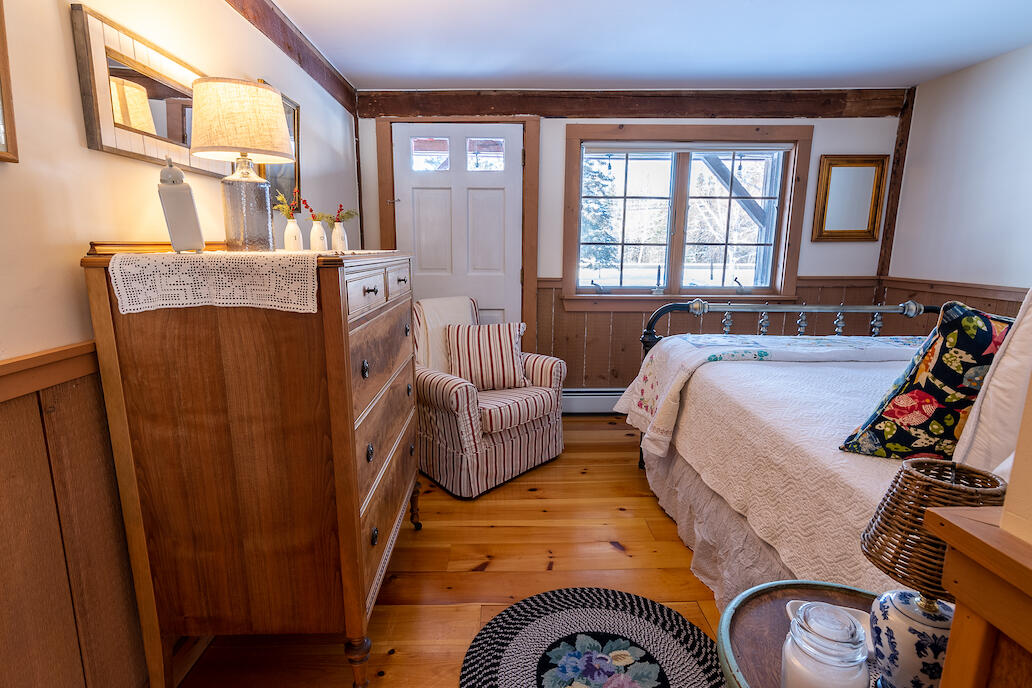 9-10 Tranquility Lane Eustis, ME 04982 - Photo 32 of 108 Guest Room 6