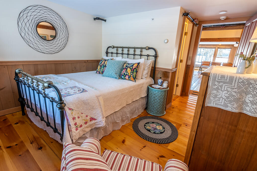 9-10 Tranquility Lane Eustis, ME 04982 - Photo 34 of 108 Guest Room 6