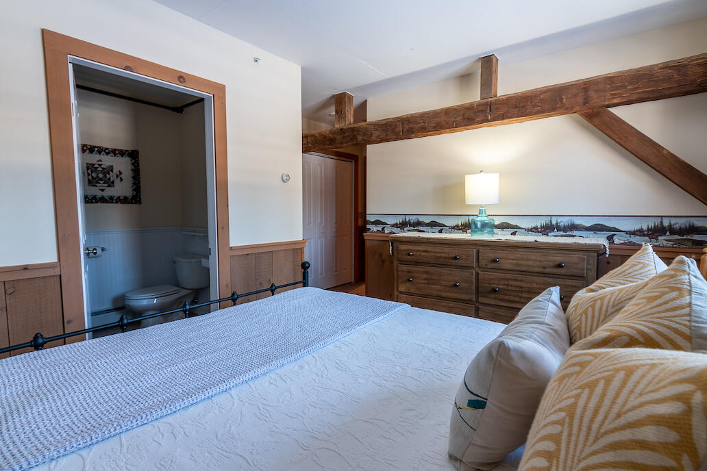 9-10 Tranquility Lane Eustis, ME 04982 - Photo 71 of 108 Guest Room 3