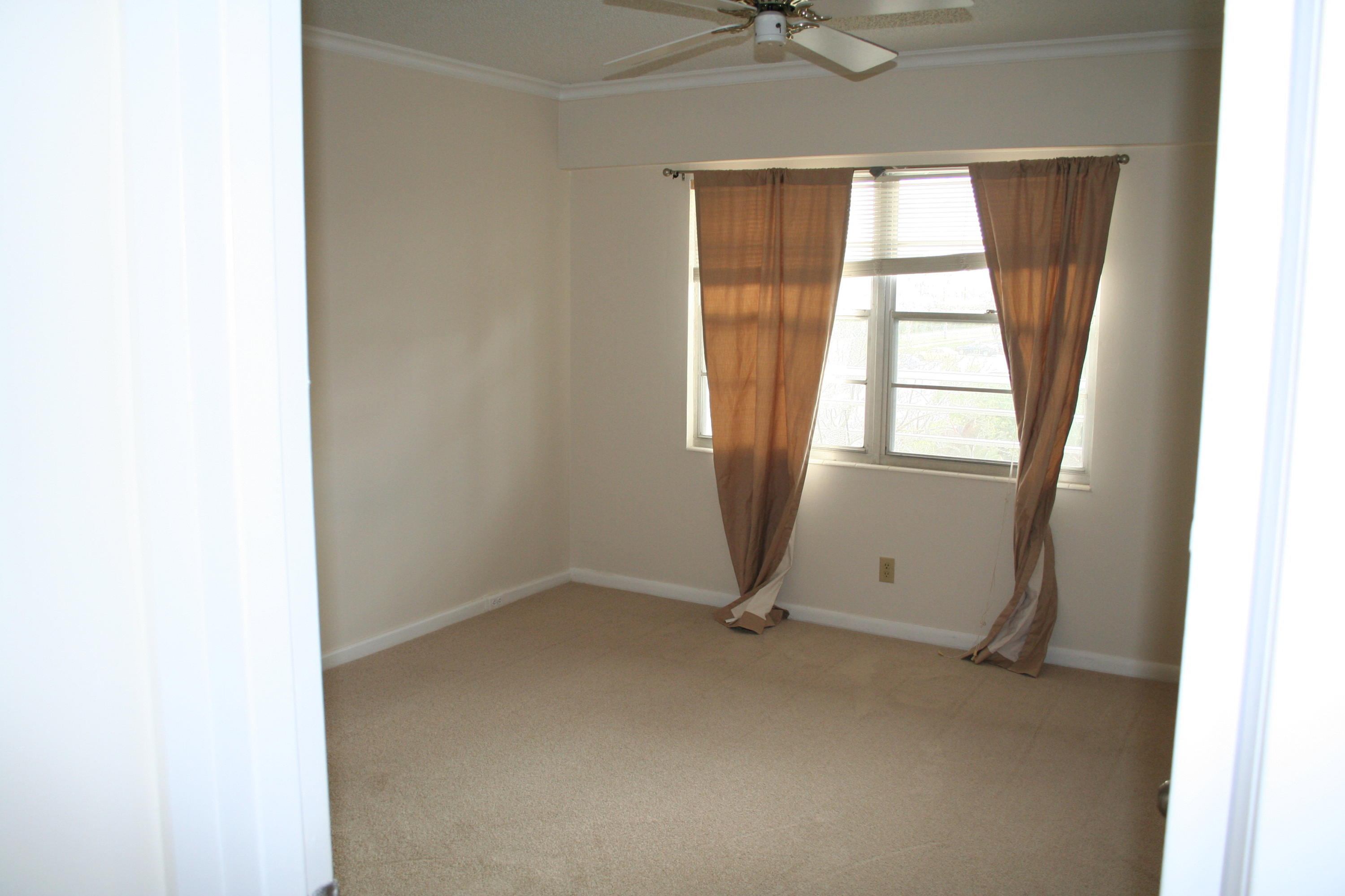 156 Dorset D, Unit 156 Boca Raton, FL 33434 - Photo 9 of 17 IMG_9027