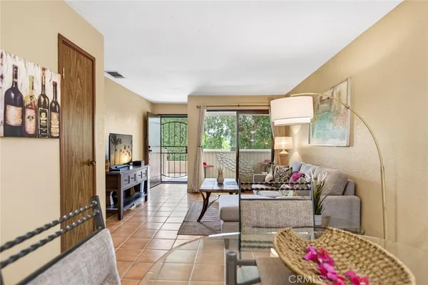 $172,500 | 2812 North Auburn Circle, Unit 202, Palm Springs, CA 92262