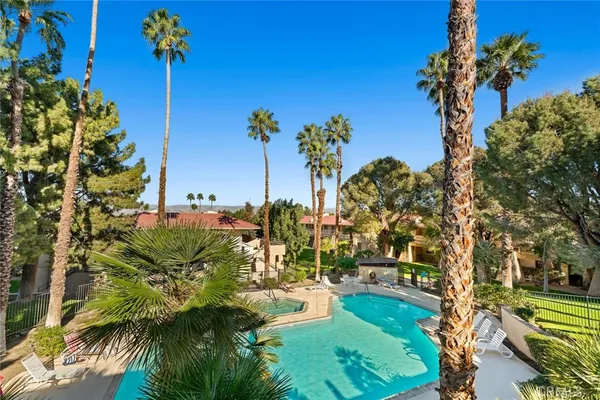 $172,500 | 2812 North Auburn Circle, Unit 202, Palm Springs, CA 92262