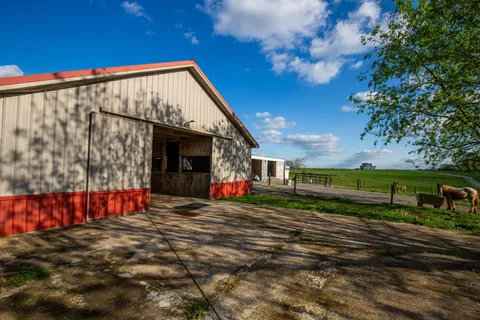 $892,000 | 501 Burnt Hill Road, Unionville, TN 37180