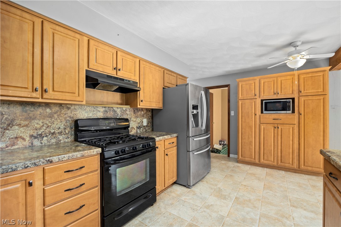 44675 Middle Ridge Road Amherst, OH 44001 - Photo 5 of 40