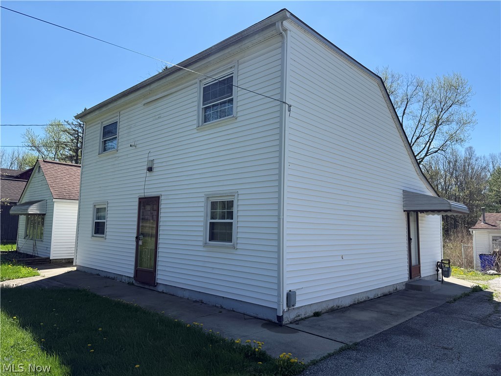 1420 Howe Road Kent, OH 44240 - Photo 3 of 28
