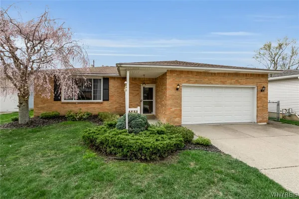 $285,000 | 67 North Transit Hl Drive, Cheektowaga, NY 14043