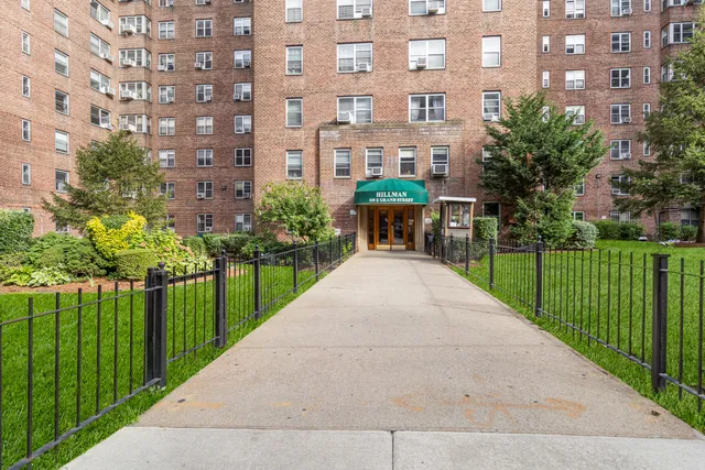 $595,000 | 530 Grand Street, Unit 8E | Lower East Side