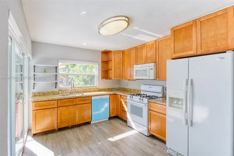 $537,500 | 6510 Northwest 21st Street, Sunrise, FL 33313