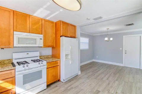 $537,500 | 6510 Northwest 21st Street, Sunrise, FL 33313