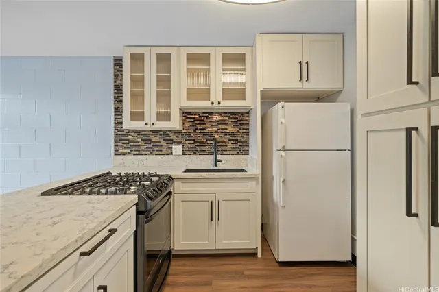 $2,800 | 45-691 Kamehameha Highway, Unit 311, Kaneohe, HI 96744
