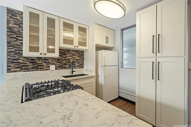 $2,800 | 45-691 Kamehameha Highway, Unit 311, Kaneohe, HI 96744