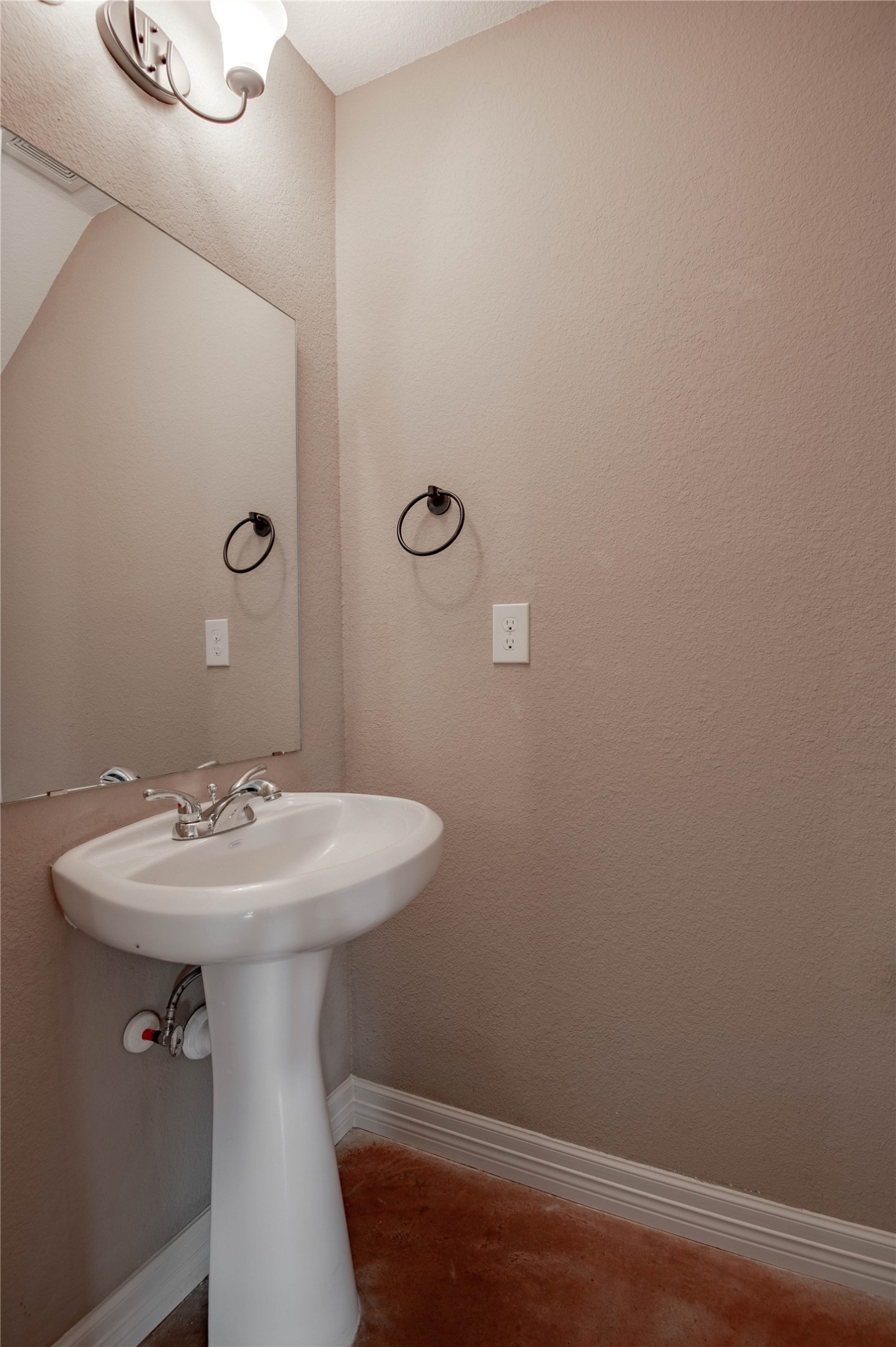 2002 20th Street, Unit 103 Huntsville, TX 77340 - Photo 13 of 23