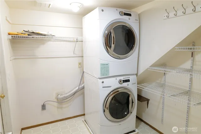 $4,500 | 4918 159th Place Southeast, Bellevue, WA 98006