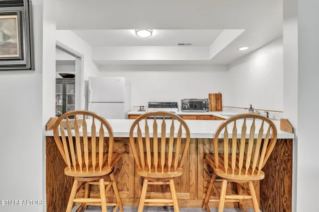 $969,950 | 257 Lone Ridge Lane, Clinton, TN 37716