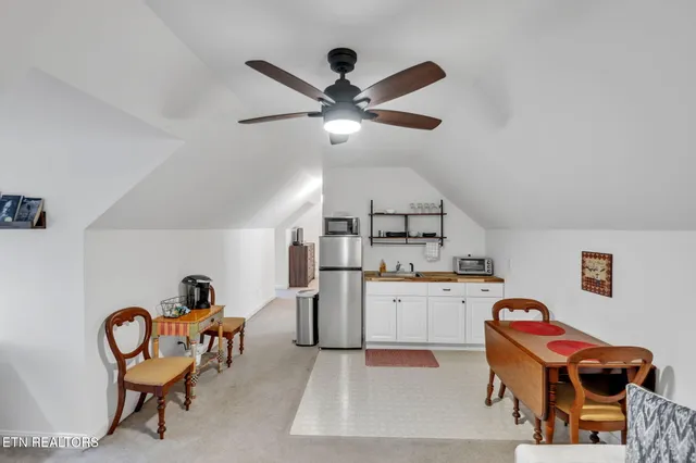 $969,950 | 257 Lone Ridge Lane, Clinton, TN 37716