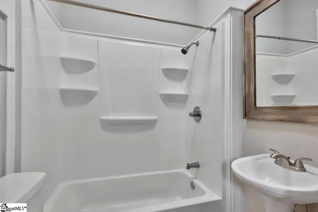 $2,000 | 109 Wilton Street, Greenville, SC 29601