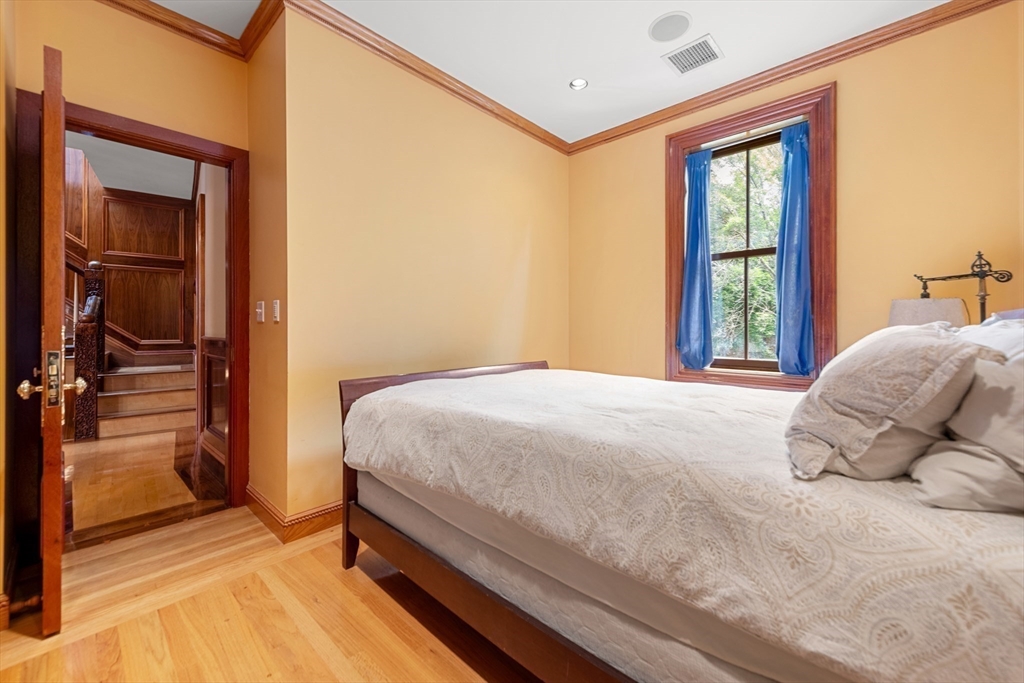 218 West Springfield Street Boston, MA 02118 - Photo 15 of 26