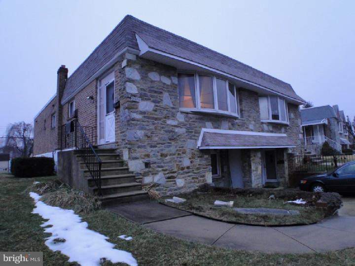 9984 Sandy Road Philadelphia, PA 19115 - Photo 2 of 12 Gallery Image 2