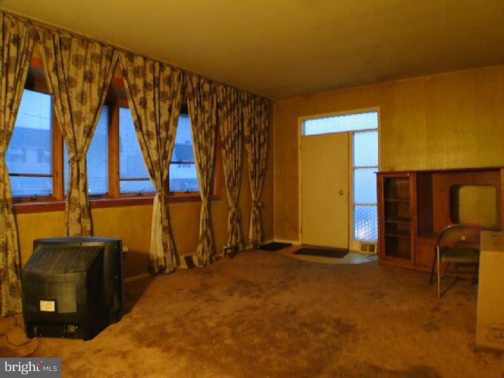 9984 Sandy Road Philadelphia, PA 19115 - Photo 5 of 12 Gallery Image 5