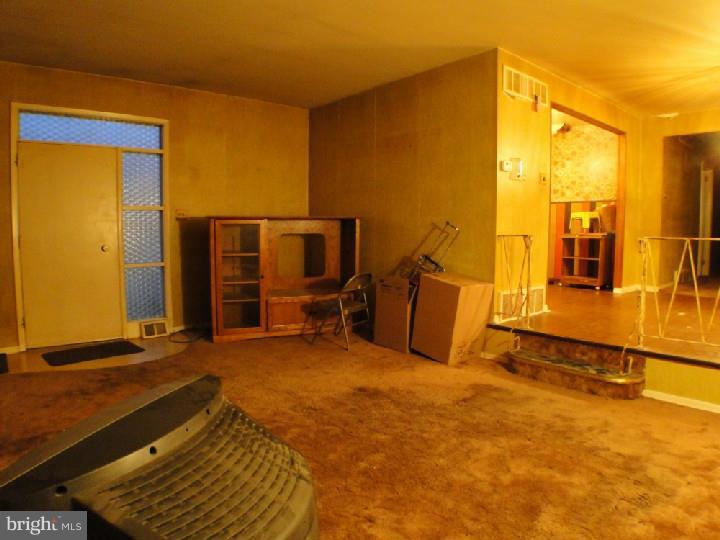 9984 Sandy Road Philadelphia, PA 19115 - Photo 6 of 12 Gallery Image 6