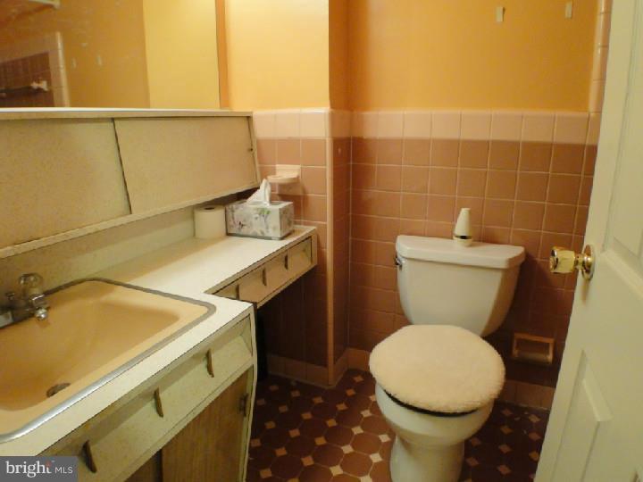 9984 Sandy Road Philadelphia, PA 19115 - Photo 8 of 12 Gallery Image 8