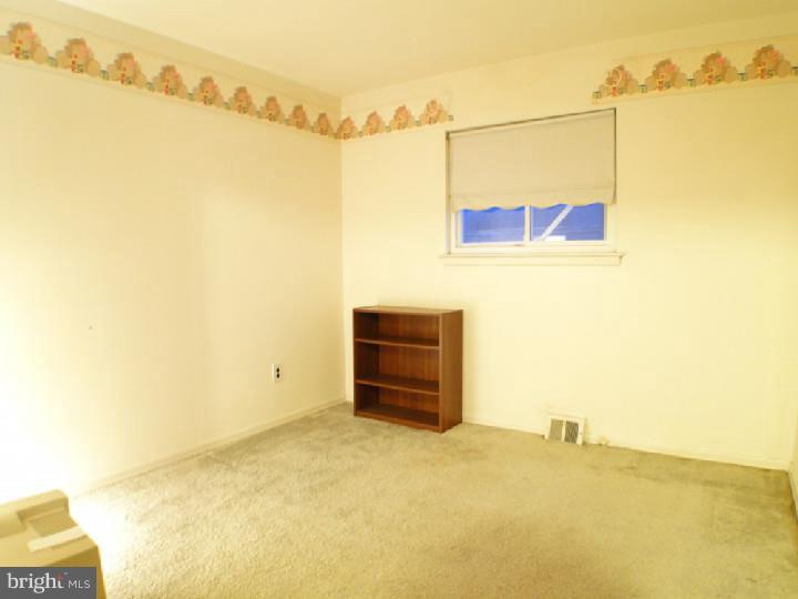 9984 Sandy Road Philadelphia, PA 19115 - Photo 9 of 12 Gallery Image 9