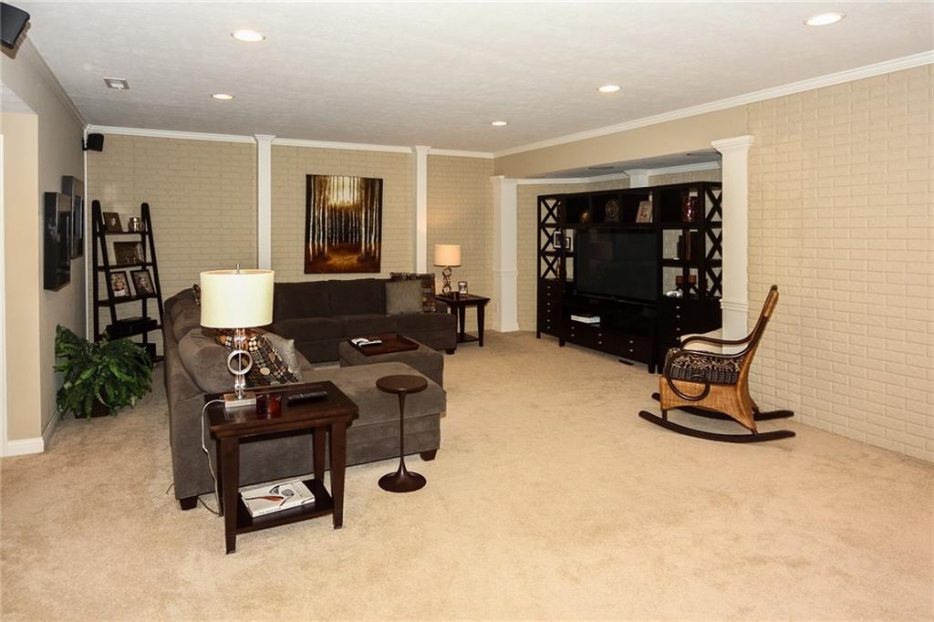 11285 Rockingham Circle Fishers, IN 46037 - Photo 33 of 39 Gallery Image 33