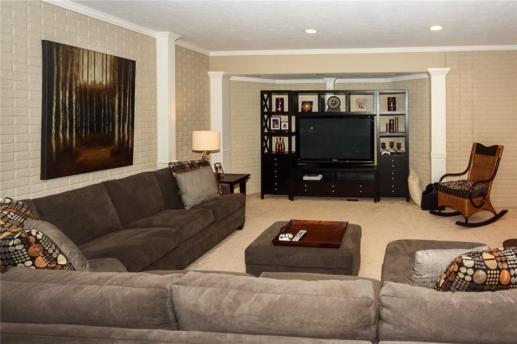 11285 Rockingham Circle Fishers, IN 46037 - Photo 34 of 39 Gallery Image 34