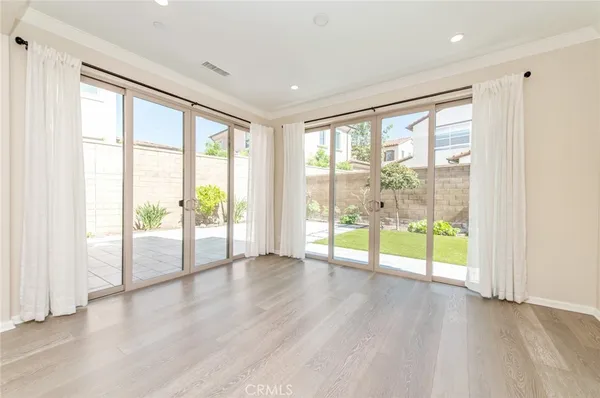 $5,200 | 93 Decker, Irvine, CA 92620