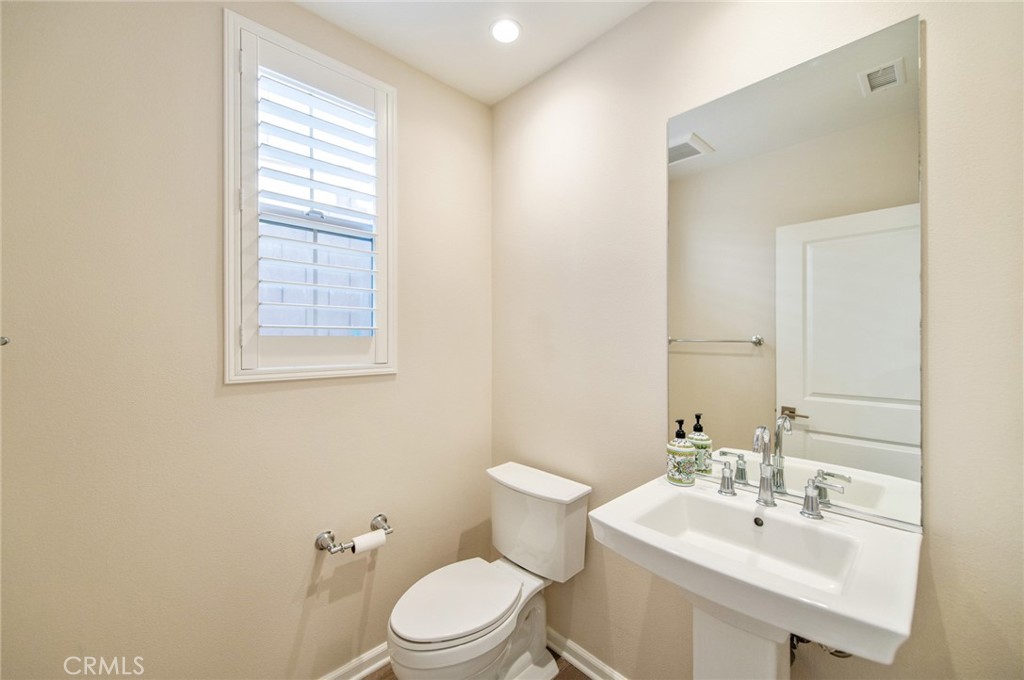 93 Decker Irvine, CA 92620 - Photo 12 of 29