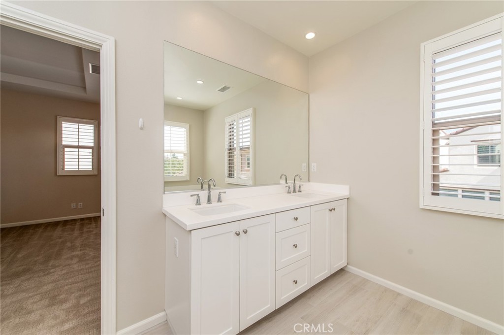 93 Decker Irvine, CA 92620 - Photo 23 of 29