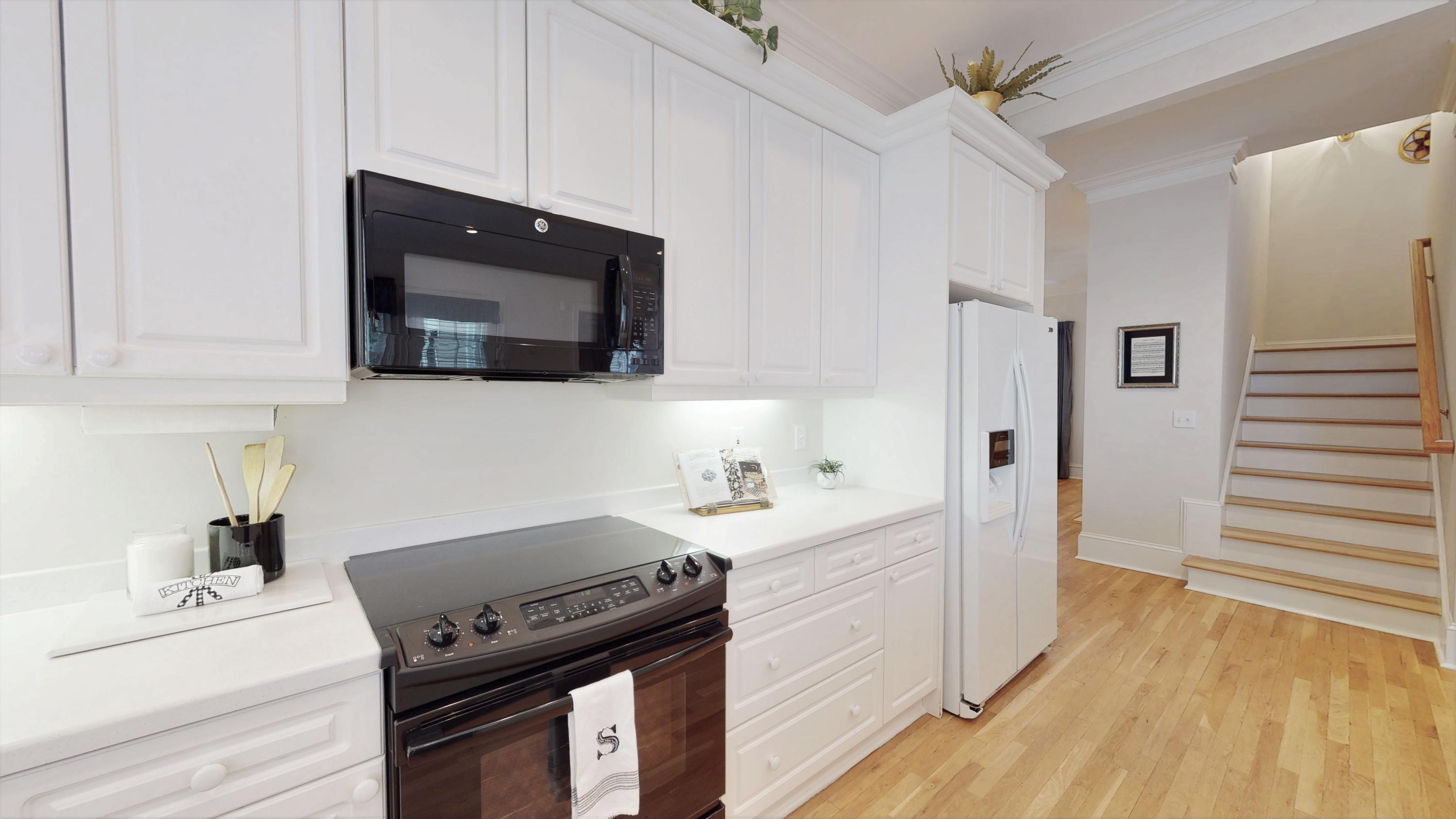 98 Ponsbury Road Mount Pleasant, SC 29464 - Photo 14 of 27 16kitchen4-1