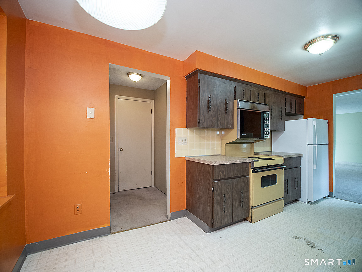 81 River Bend Road, Unit C Stratford, CT 06614 - Photo 10 of 34