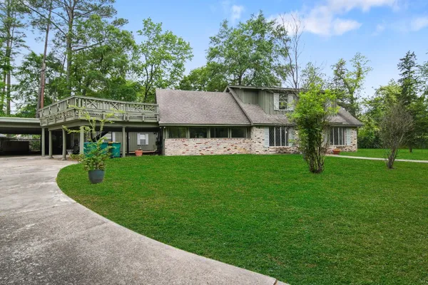 $1,600 | 2019 North Thompson Street, Unit A, Conroe, TX 77301