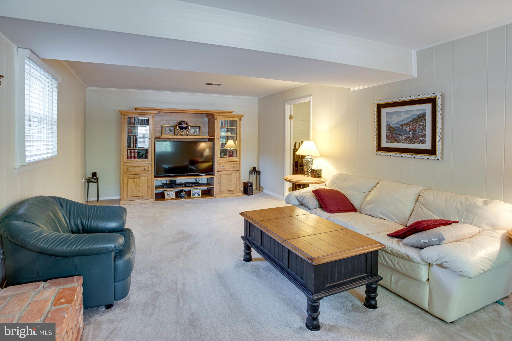 13019 Sturbridge Road Woodbridge, VA 22192 - Photo 3 of 45 Gallery Image 3