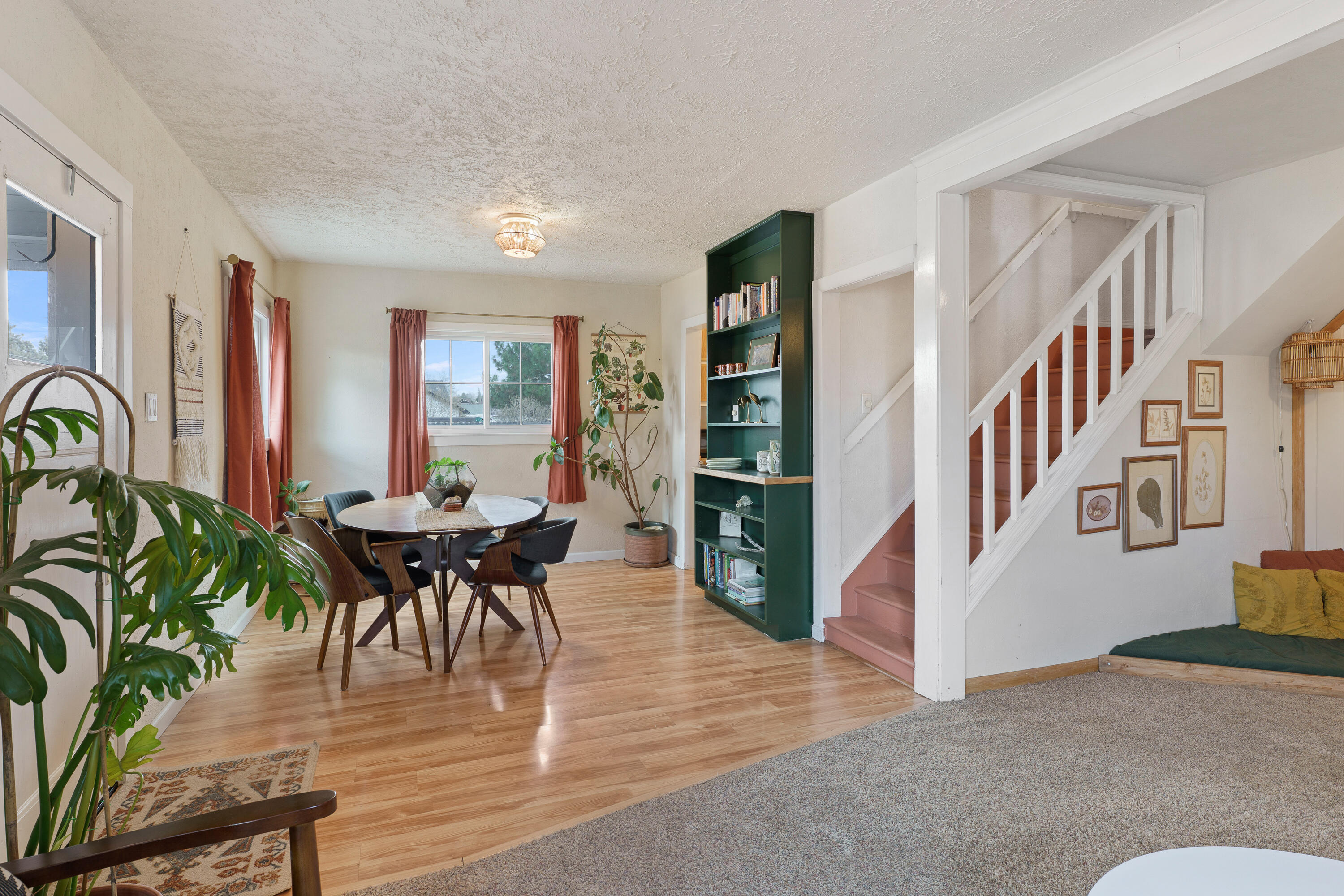 2185 Northeast Butler Market Road Bend, OR 97701 - Photo 7 of 39 DSC04572