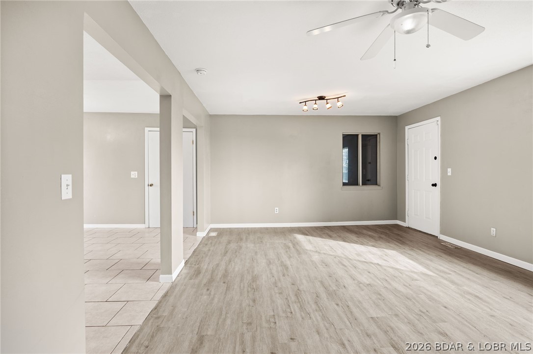 824 El Tampa Road Camdenton, MO 65020 - Photo 11 of 34