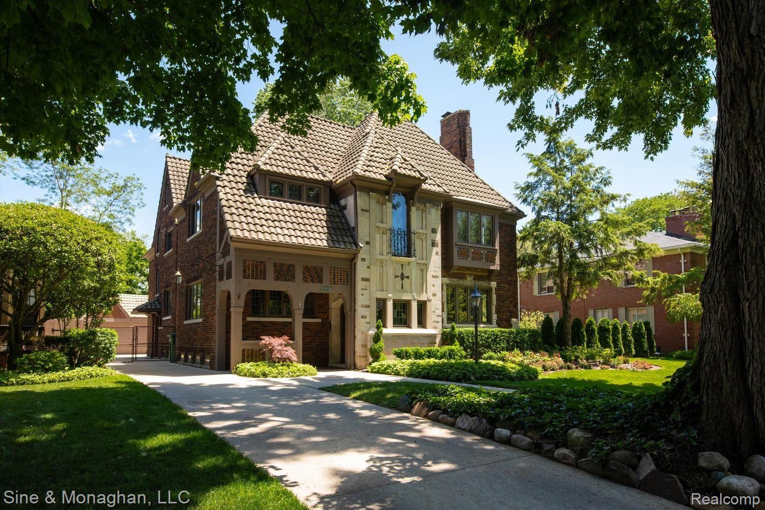 776 Trombley Road Grosse Pointe, MI 48230 - Photo 1 of 78 776 Trombley Rd Grosse Pointe-large-060-037-untitled 56 of 64-1500x1000-72dpi.jpg