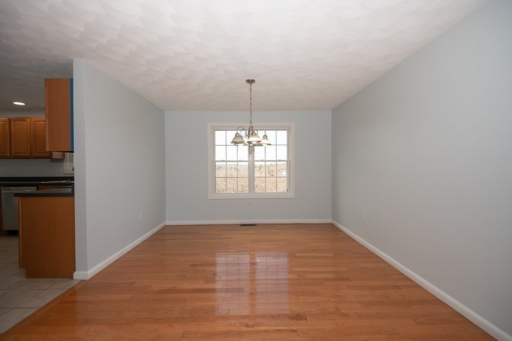 45 Mohave Road Worcester, MA 01606 - Photo 9 of 38 Gallery Image 9