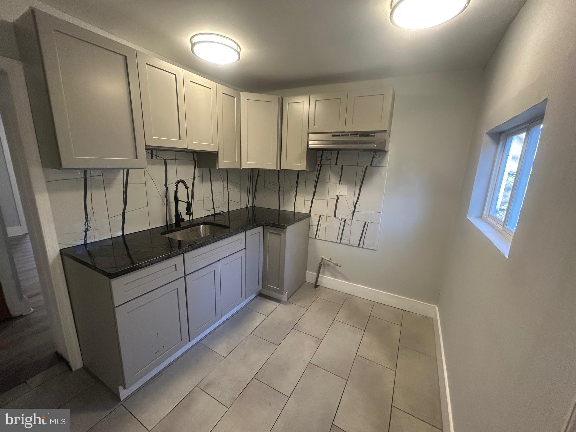 5647 Heiskell Street Philadelphia, PA 19144 - Photo 7 of 15