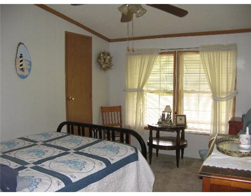 618 Mt Jackson Road New Castle, PA 16102 - Photo 8 of 10 Bedroom.