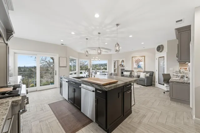 $4,395,000 | 230 Rockridge Road, San Carlos, CA 94070