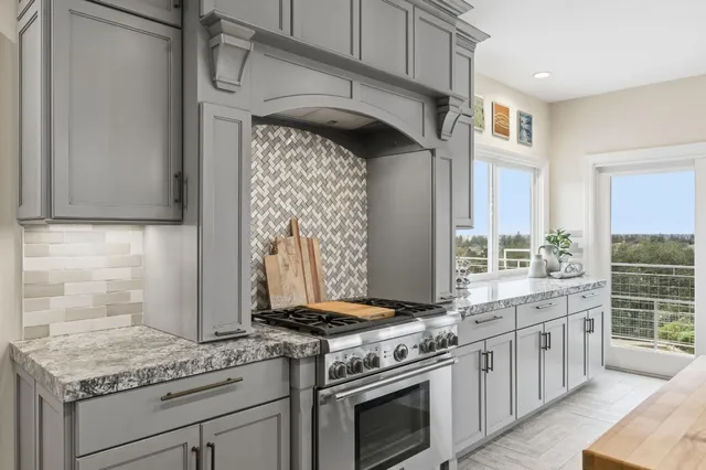 $4,395,000 | 230 Rockridge Road, San Carlos, CA 94070