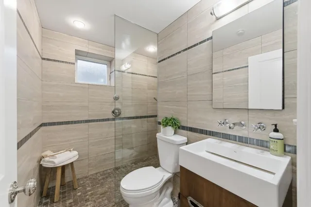 $4,395,000 | 230 Rockridge Road, San Carlos, CA 94070